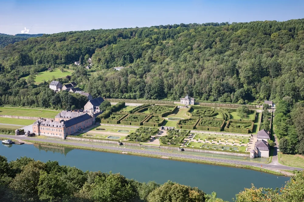 Le château de Freÿr
