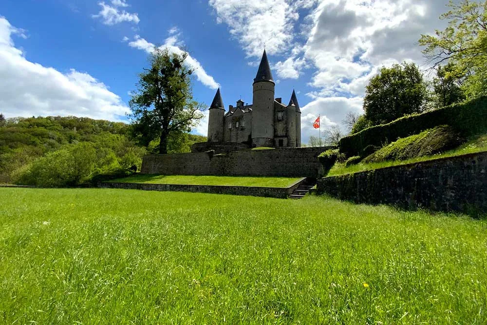 Le château de Vêves
