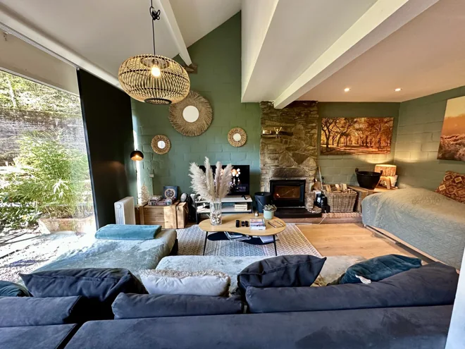 Woody Lodge · Le séjour