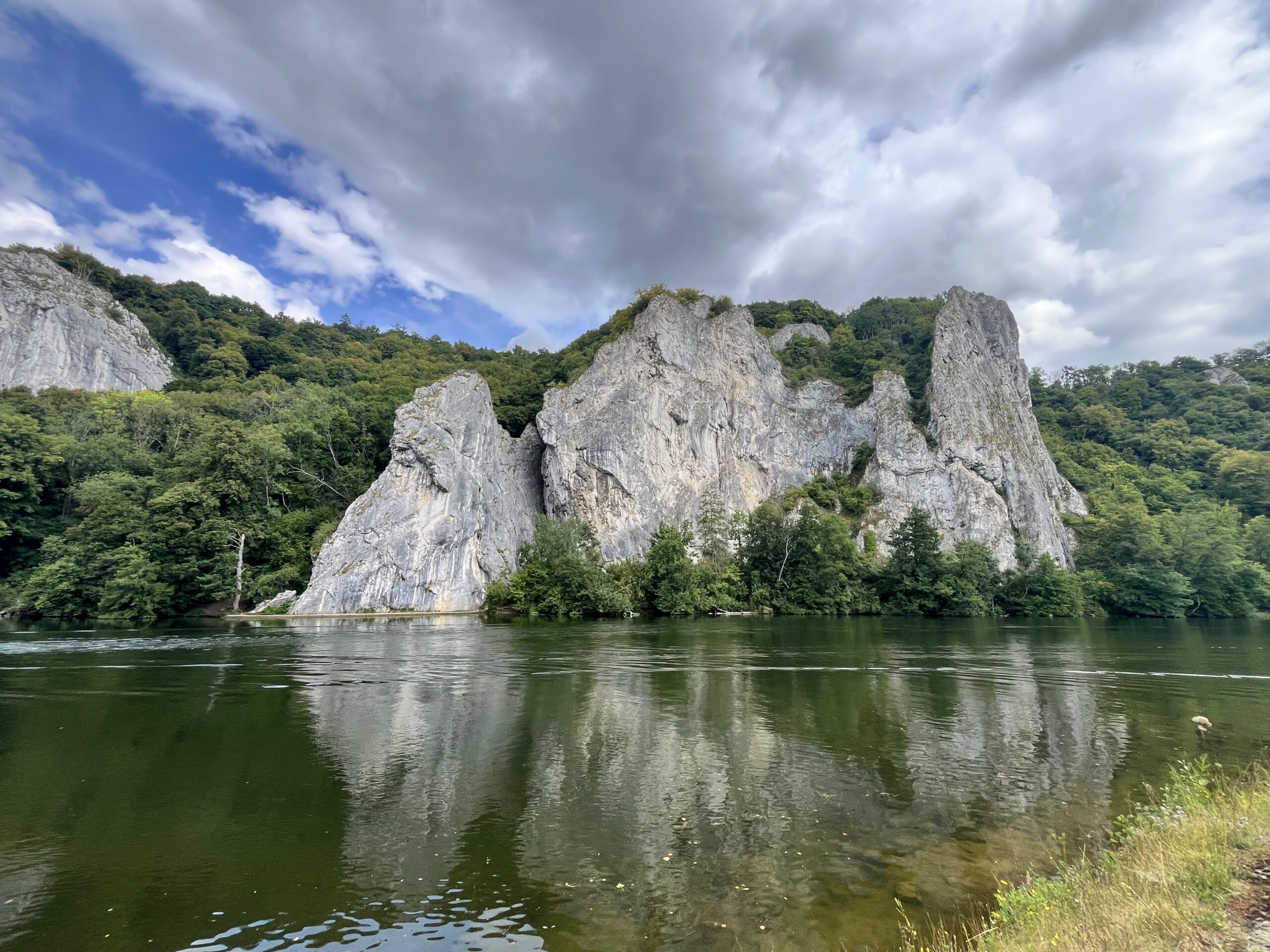 Rocher de Freyr Hastière Bonsoy