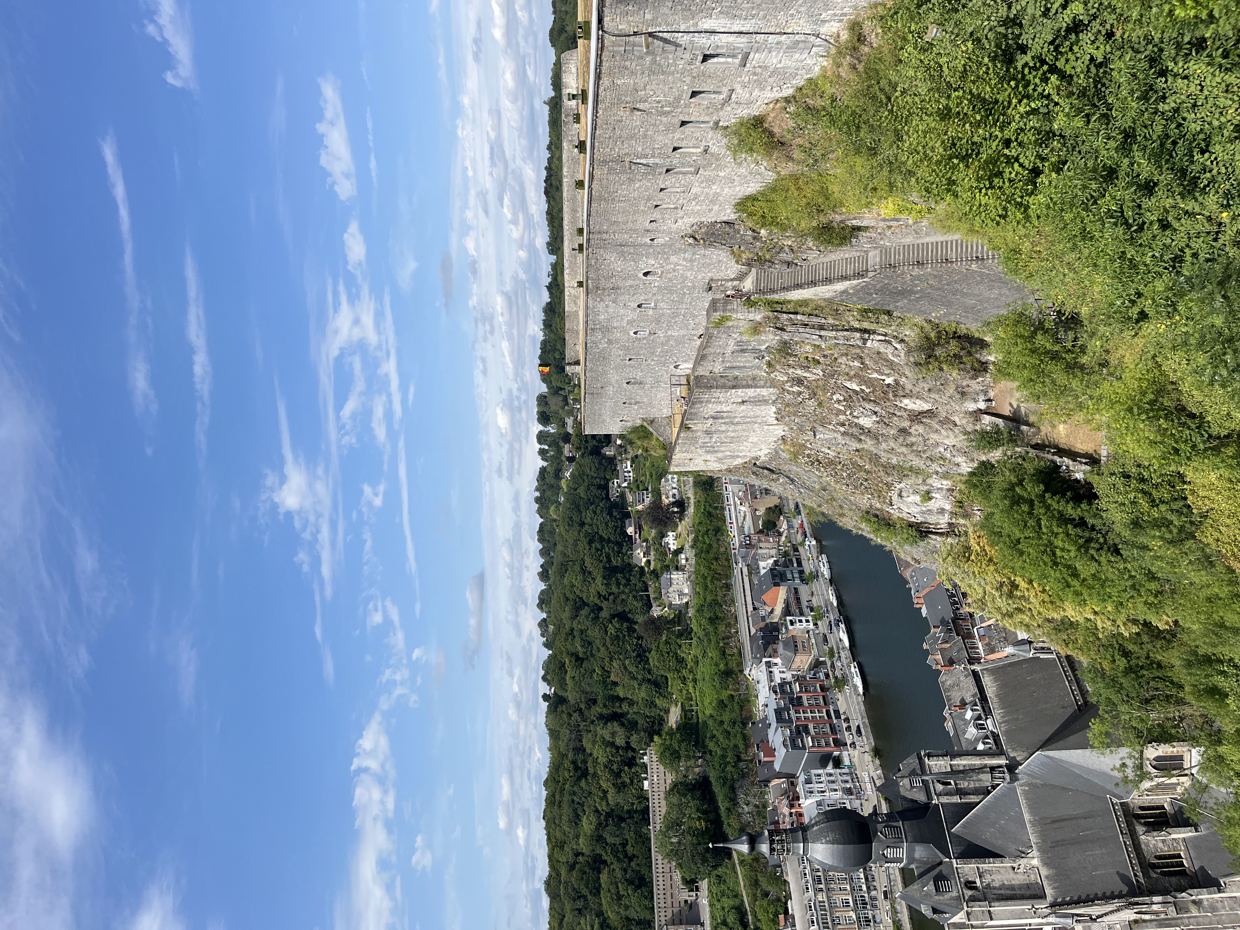 citadelle de Dinant à 20 minutes des maisonnettes du Bonsoy